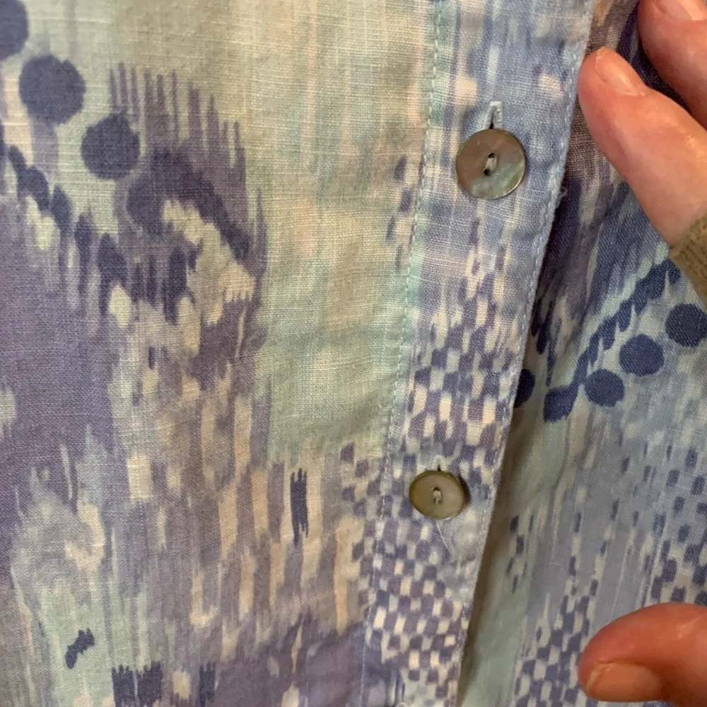 Ruby Rd. Blue and White Patterned Blouse - Picture 2 of 7